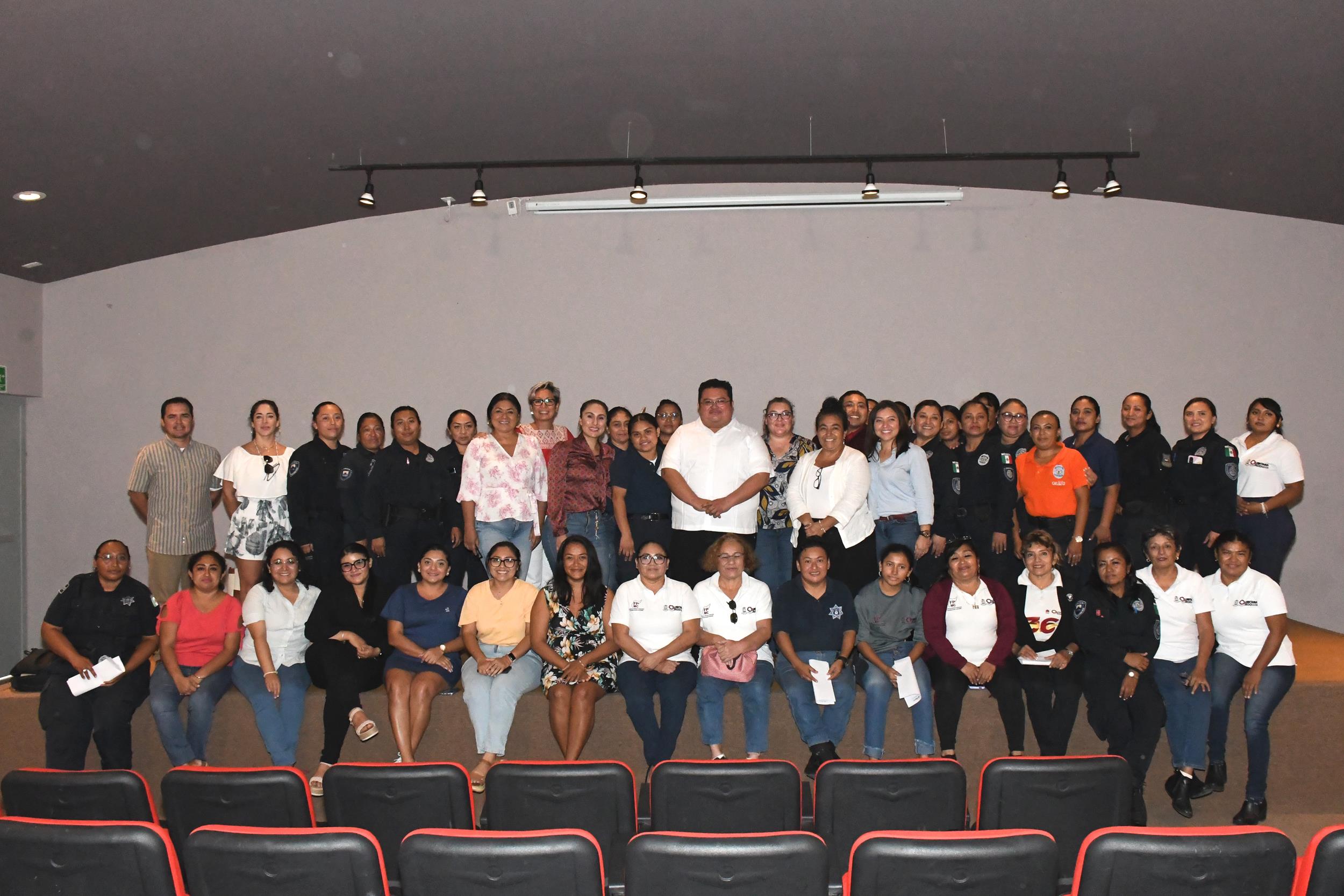 La Fundación de Parques y Museos de Cozumel imparte taller “Empoderamiento de las Mujeres”